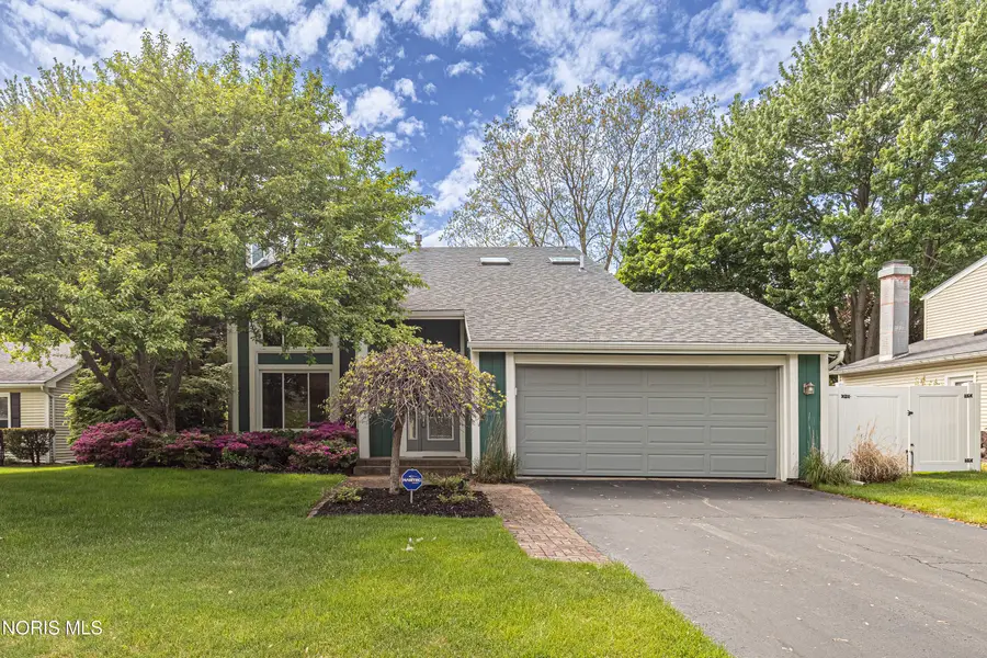 3809 Farmbrook Drive, Sylvania, OH 43560 - #2