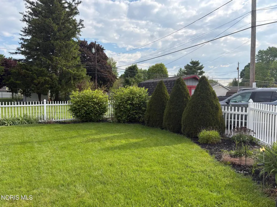 156 Elm Street, Fostoria, OH 44830 - #3
