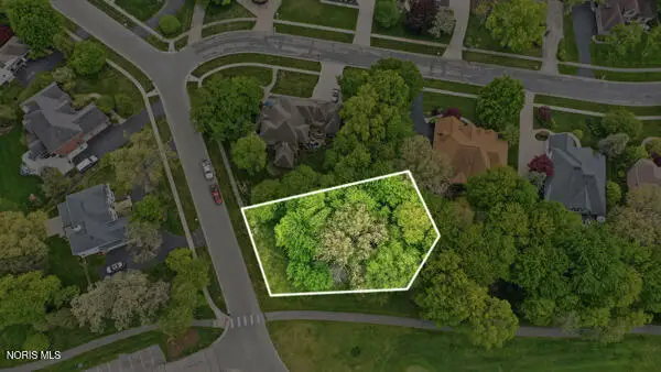 8945 Oak Valley Road, Holland, OH 43528