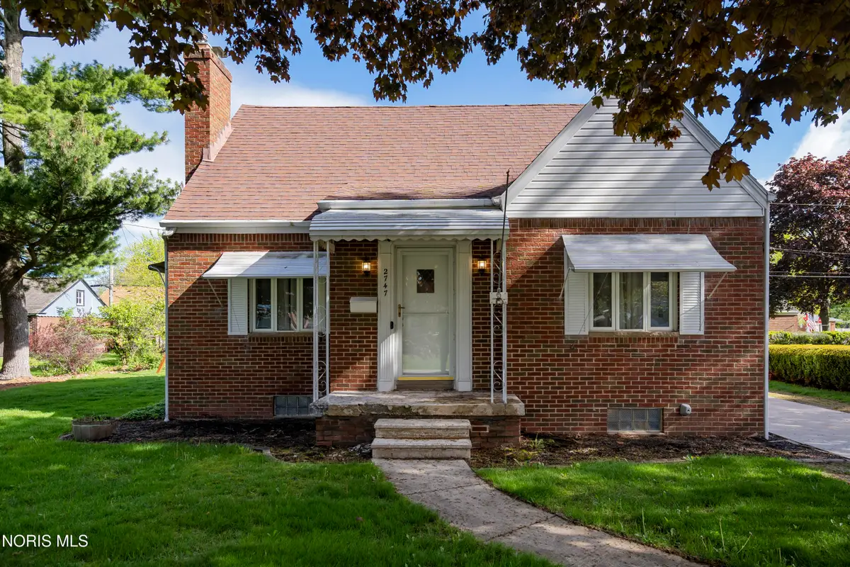 2747 Eastmoreland Drive, Oregon, OH 43616 - #1