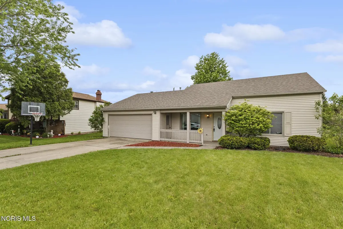 1732 Woodhurst Drive, Defiance, OH 43512 - #1