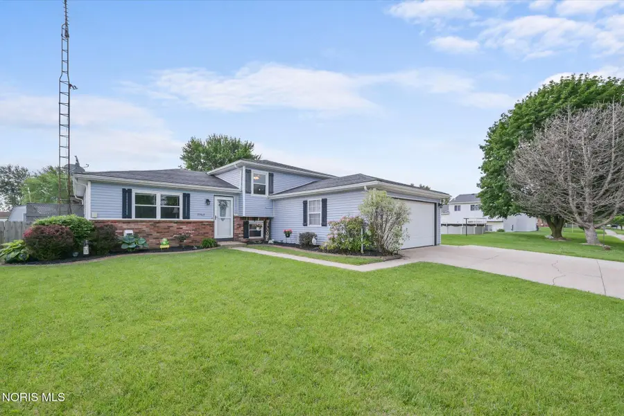 3360 Bordeaux Rue, Northwood, OH 43619 - #2