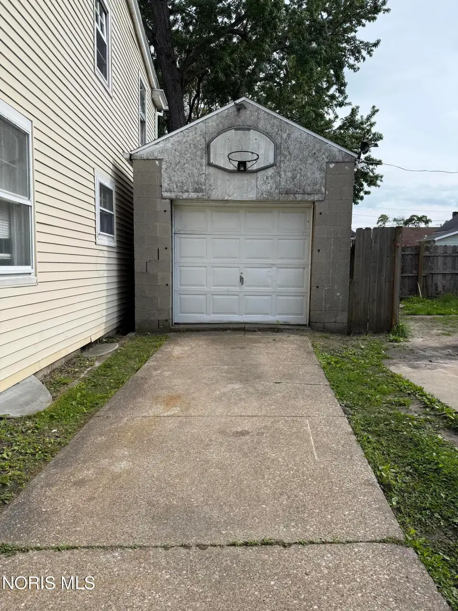 3342 Upton Avenue, Toledo, OH 43613 - #3