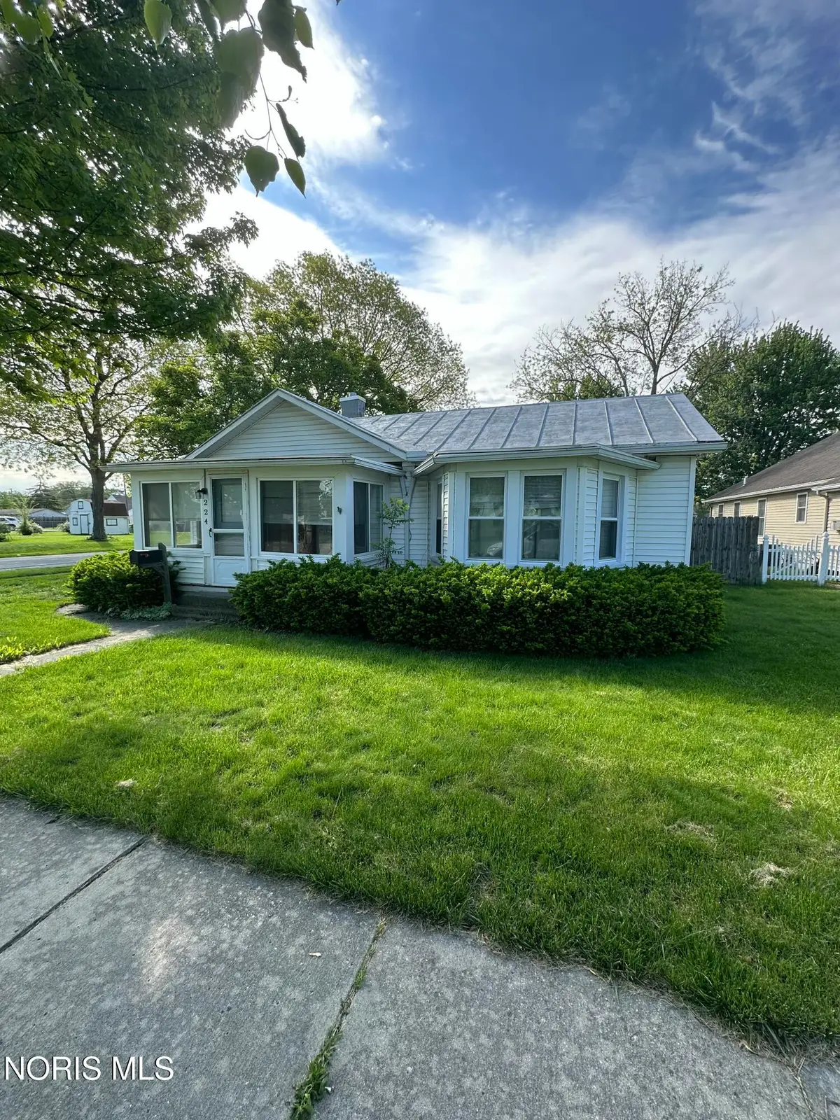 224 E Indiana Avenue, Maumee, OH 43537 - #1