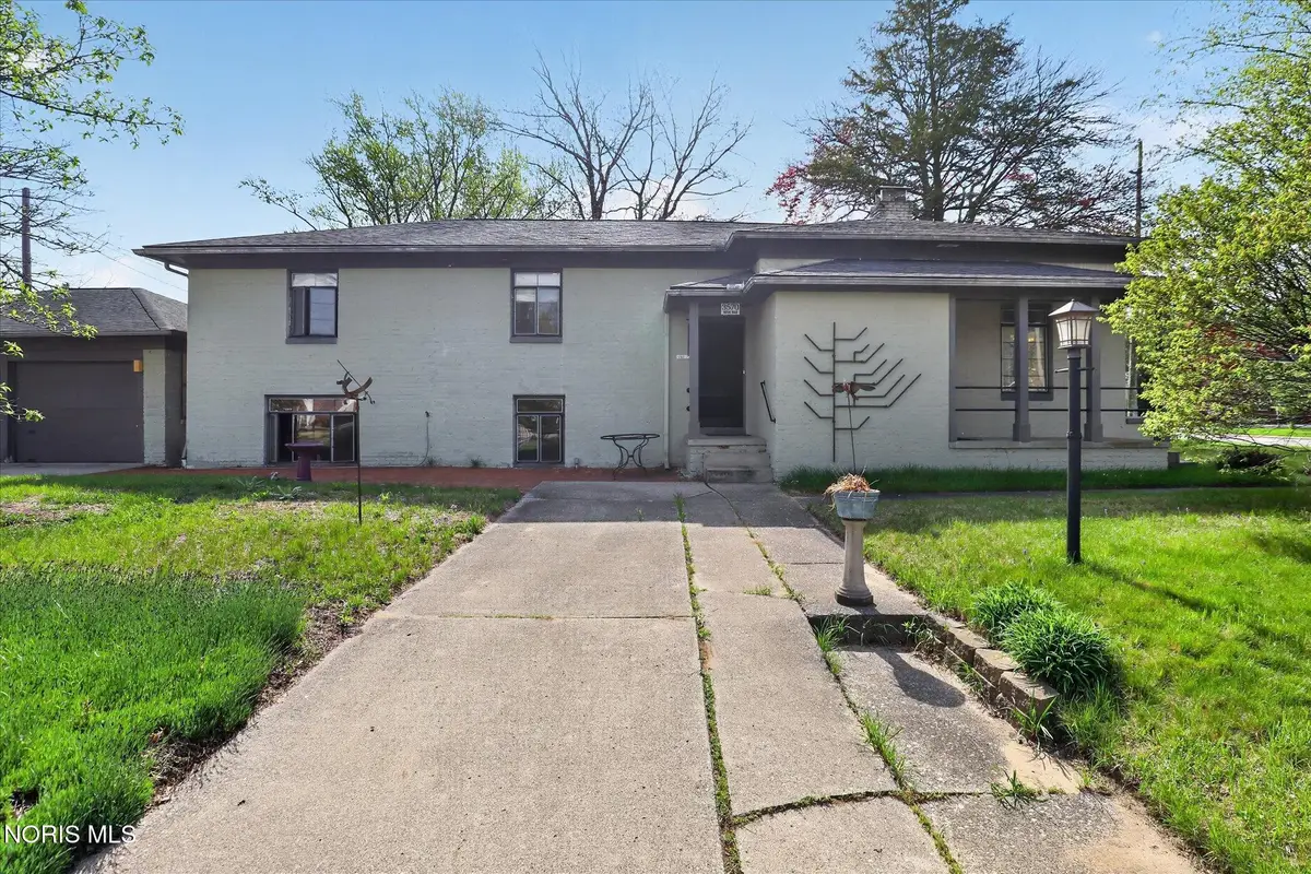 3570 Indian Road, Ottawa Hills, OH 43606 - #1