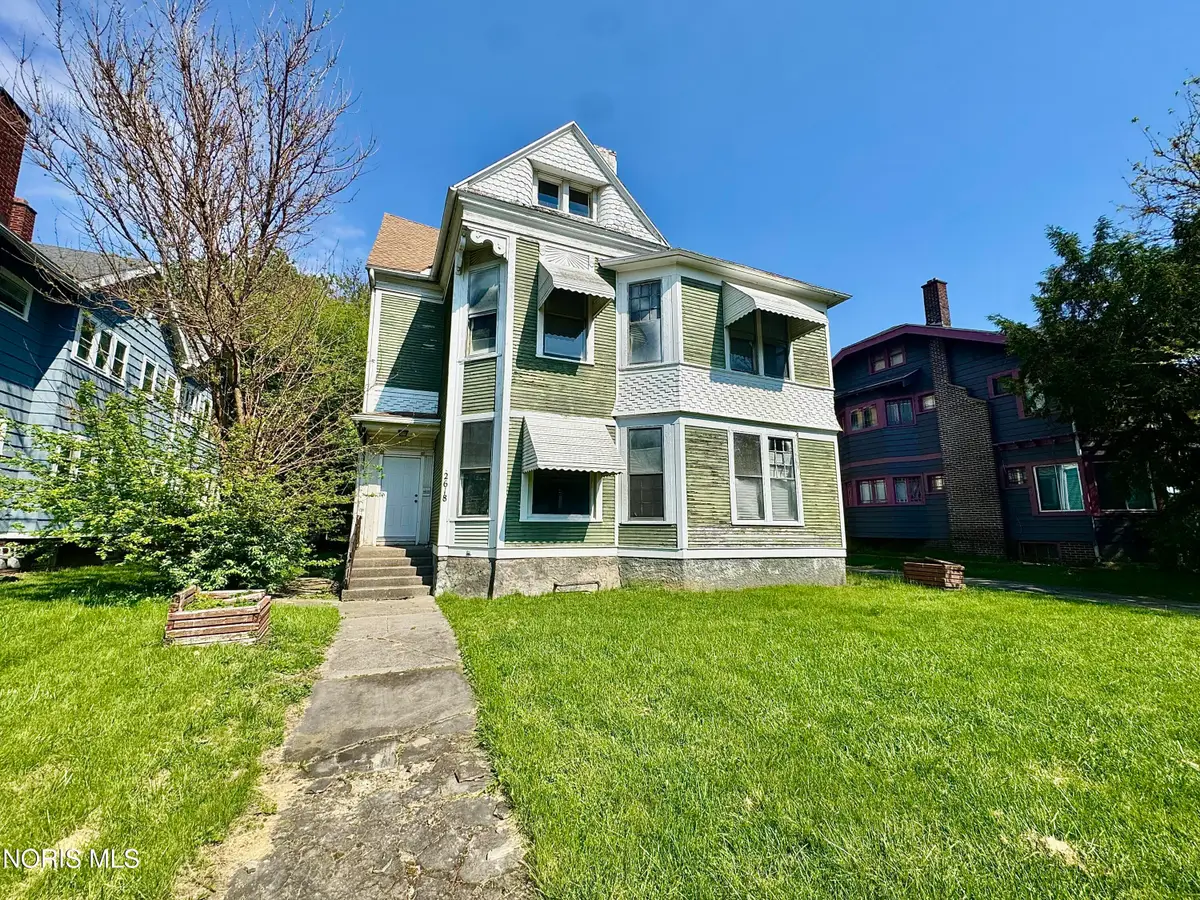 2618 Collingwood Boulevard, Toledo, OH 43610 - #1