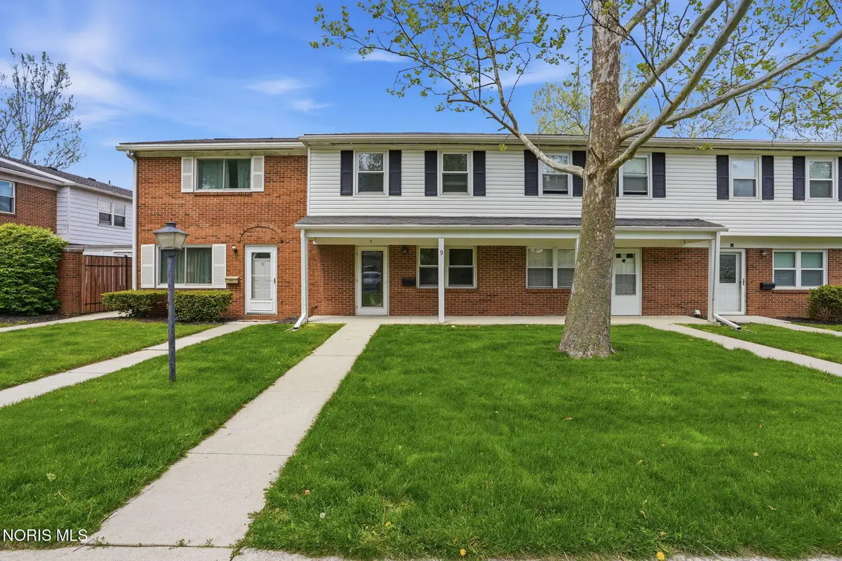 1724 Queenswood Drive #9, Findlay, OH 45840 - #1