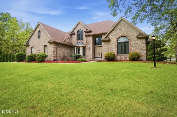 9143 Rolling Hill Road, Holland, OH 43528