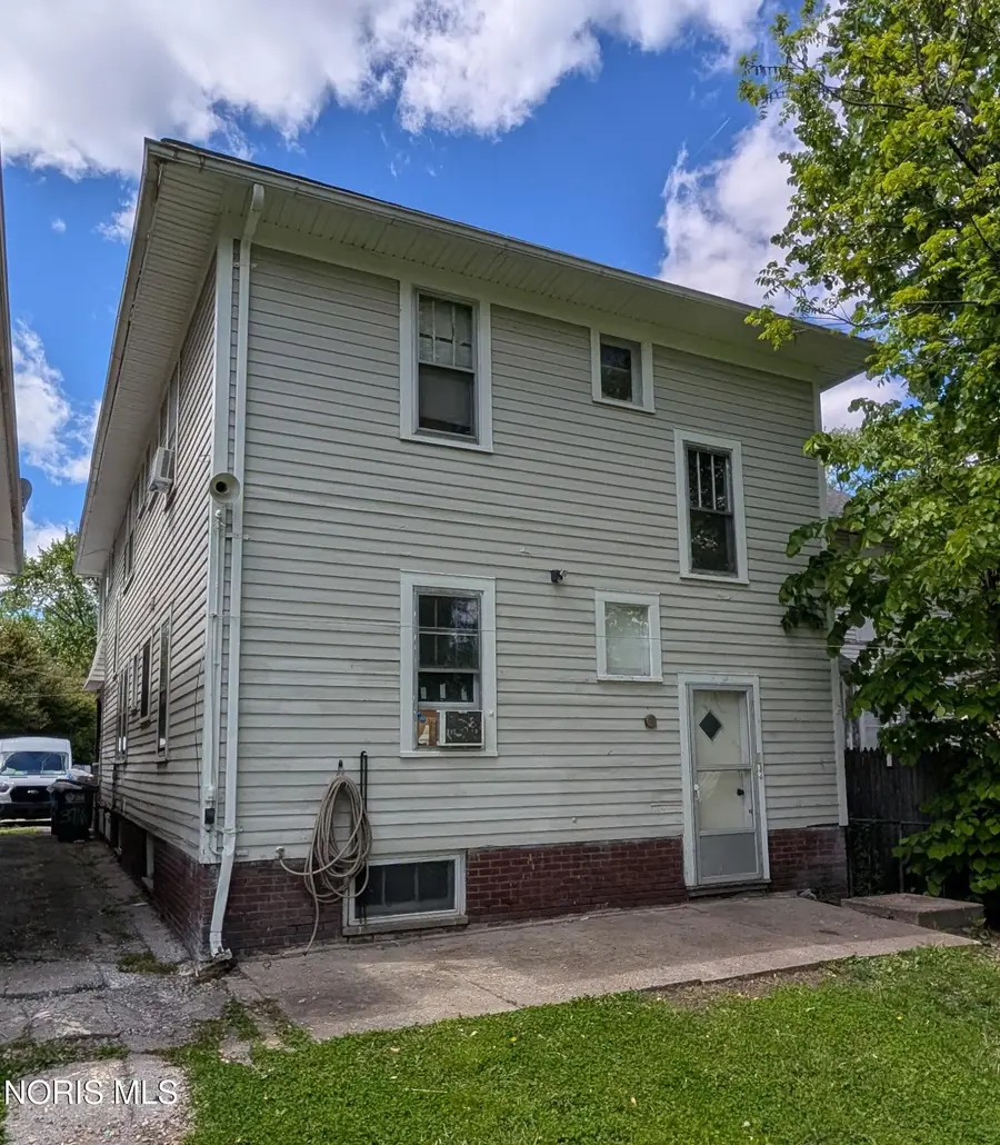 3716 Willys Parkway, Toledo, OH 43612 - #2