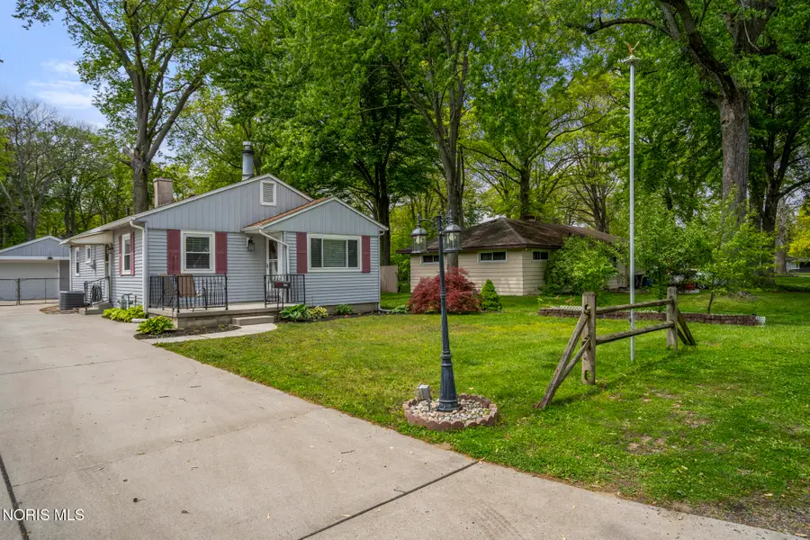 1136 Nela Parkway, Toledo, OH 43615 - #2