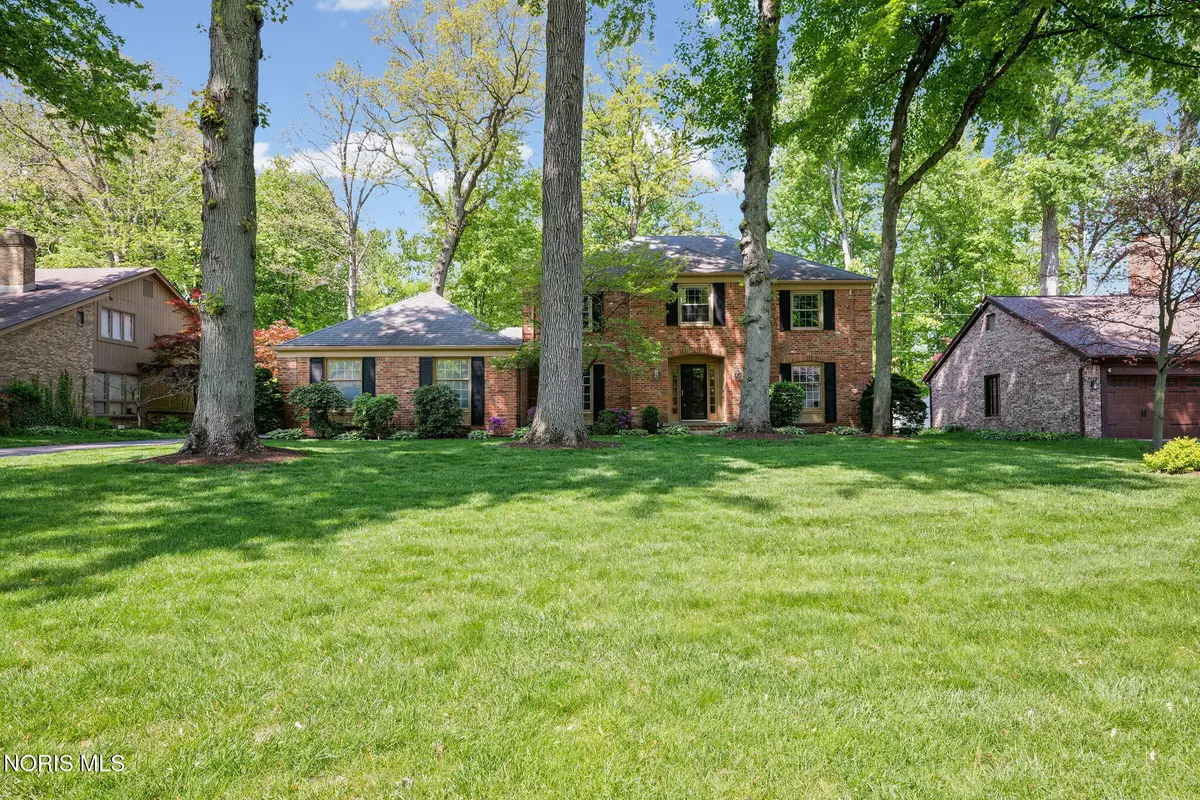 4538 Woodbriar Dr, Toledo, OH 43623 - #1