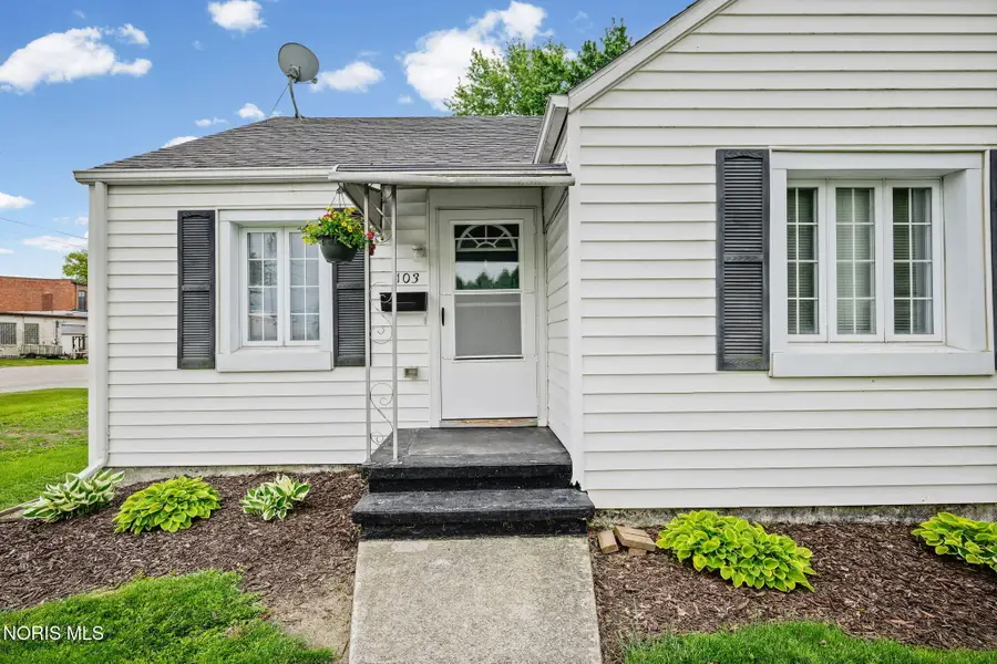 103 W 6th Street, Genoa, OH 43430 - #3