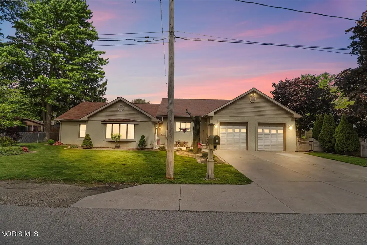 1925 Seaford Drive, Oregon, OH 43616 - #1