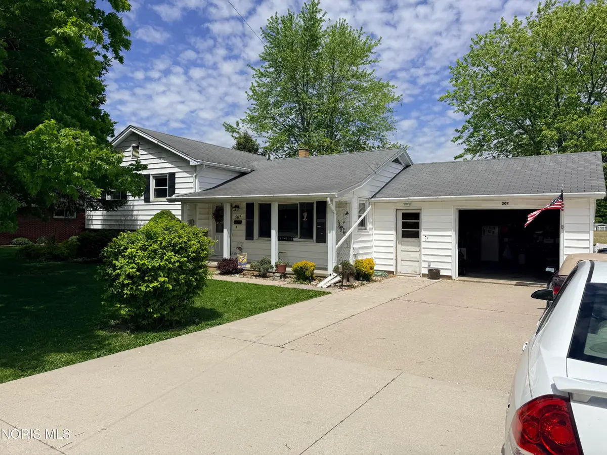 307 E Curtis Street, Stryker, OH 43557 - #1