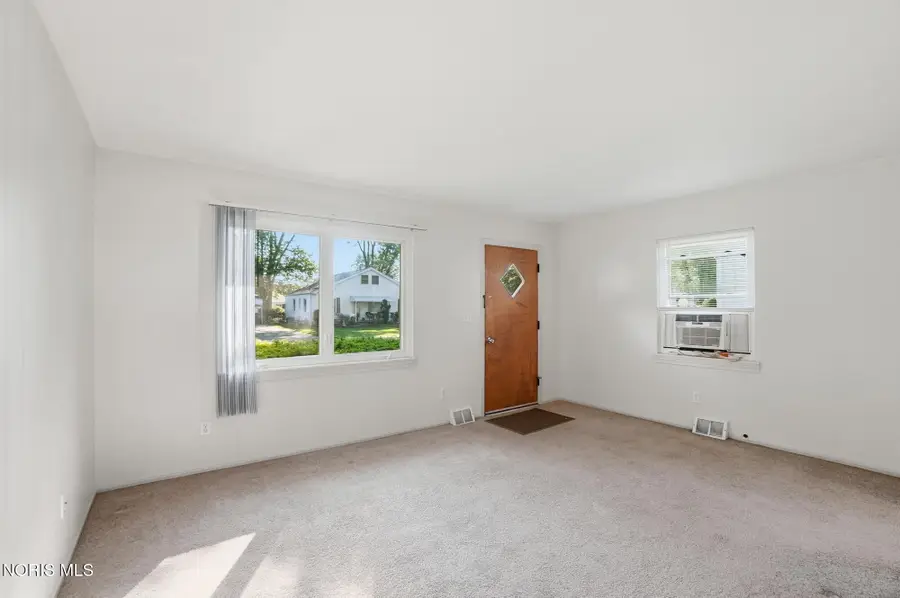 1221 Scott Street, Maumee, OH 43537 - #2