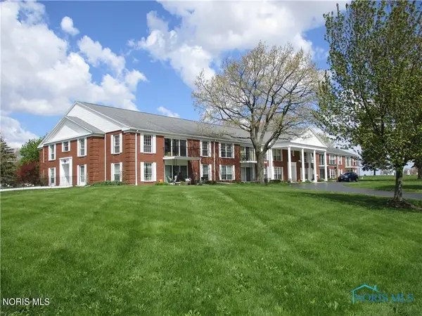 425 W Ridge Drive #Apt 6, Fostoria, OH 44830