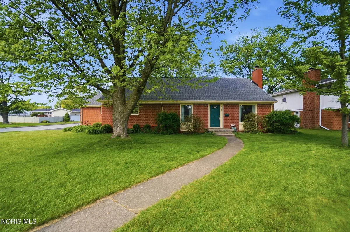 700 Lincolnshire Lane, Findlay, OH 45840 - #1