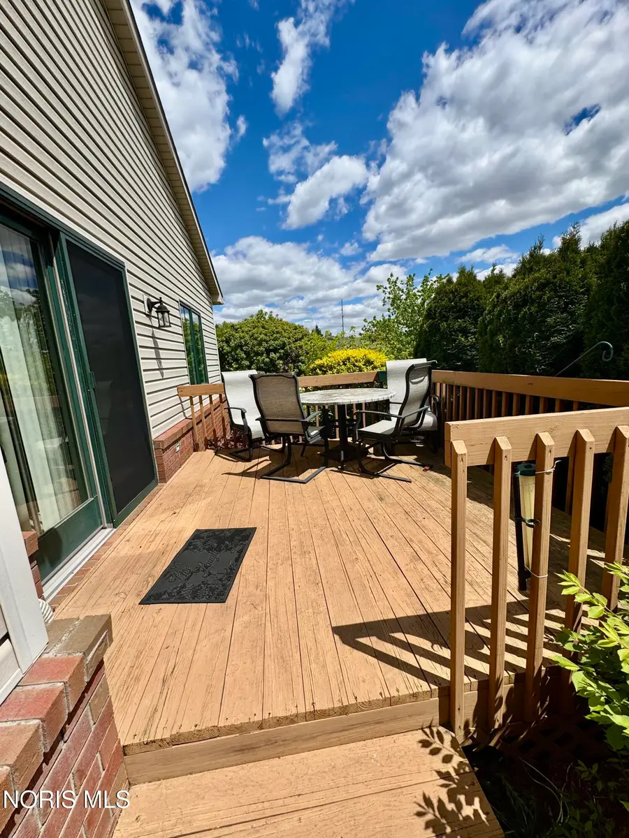 785 Deerwood Drive, Defiance, OH 43512 - #3