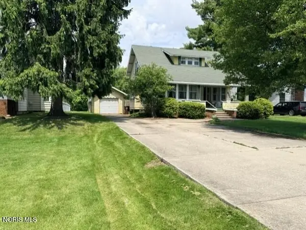 832 E 2nd Street, Defiance, OH 43512