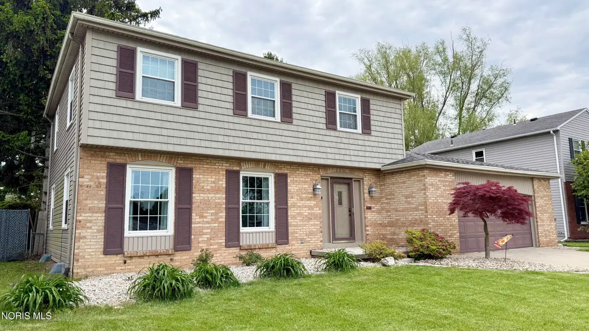 1215 Eastland Drive, Oregon, OH 43616 - #1
