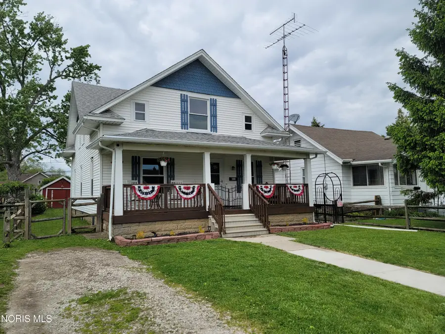 211 E Perry Street, Walbridge, OH 43465 - #2