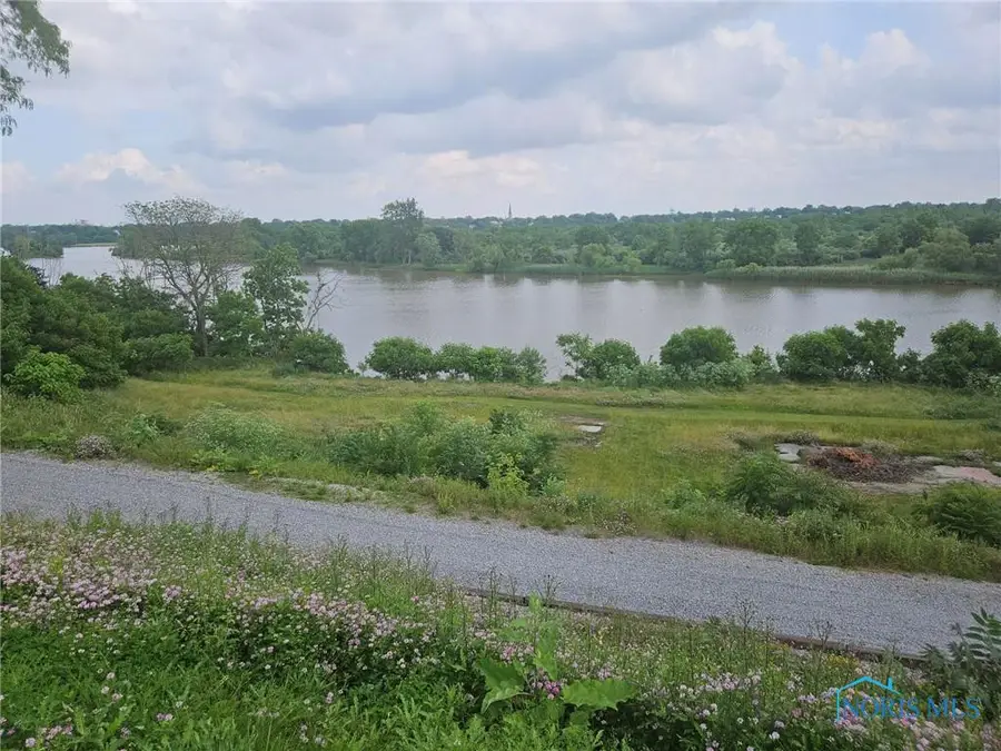 1034 River Road, Maumee, OH 43537 - #3