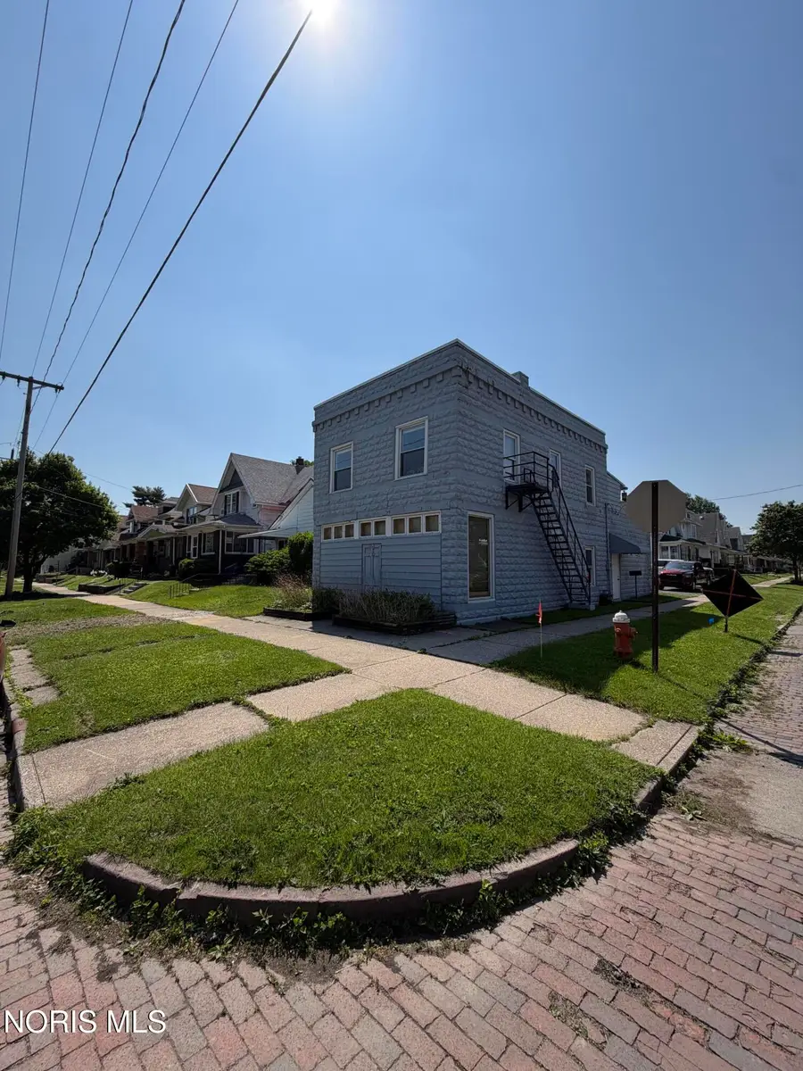 1302 Kelsey Avenue, Toledo, OH 43605 - #2