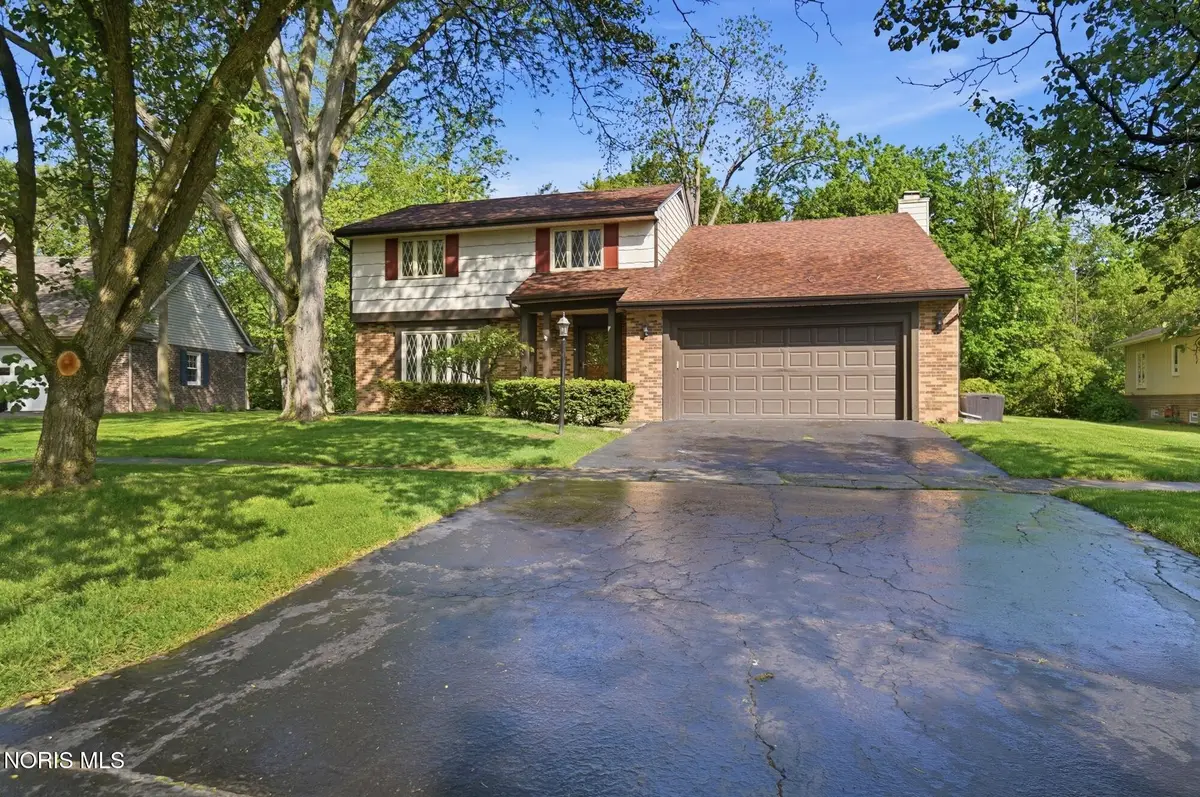 816 Oak Knoll Drive, Perrysburg, OH 43551 - #1