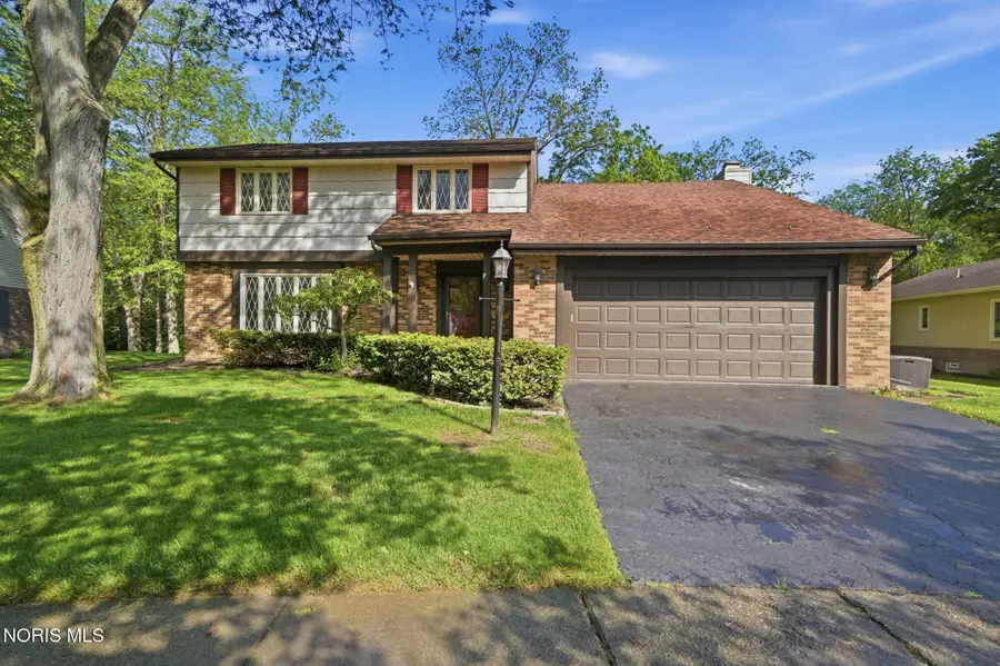 816 Oak Knoll Drive, Perrysburg, OH 43551 - #2