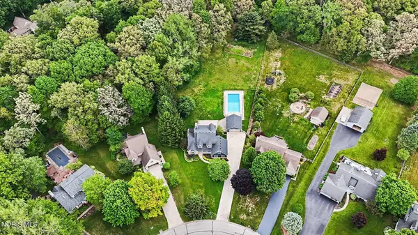 6047 Forest Edge Drive, Whitehouse, OH 43571