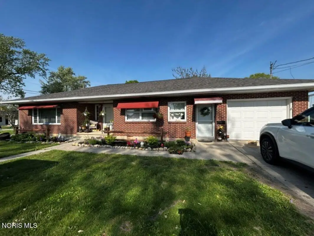 108 E 1st Street, Montpelier, OH 43543 - #1