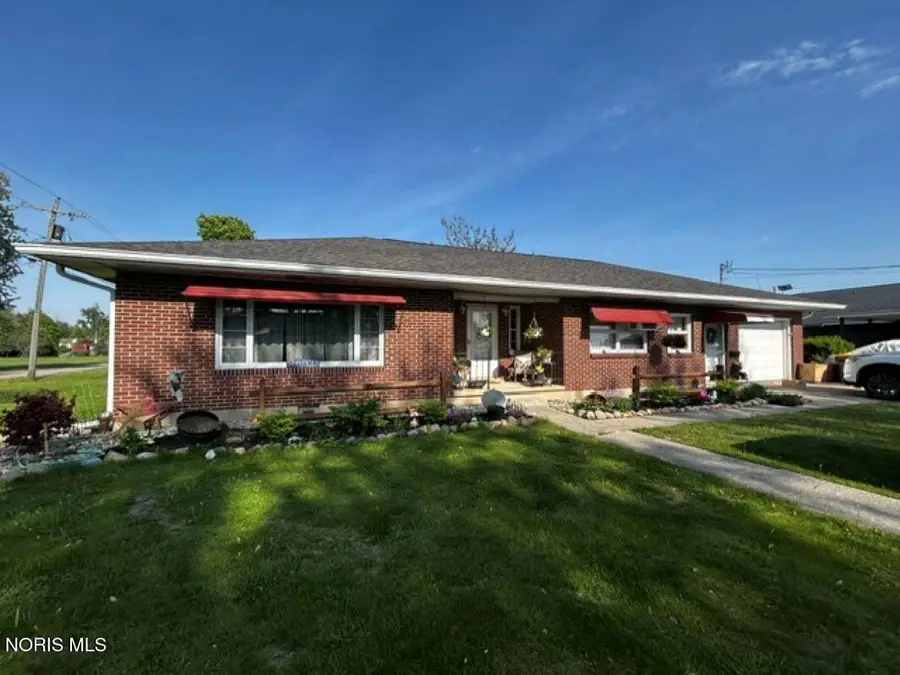 108 E 1st Street, Montpelier, OH 43543 - #2