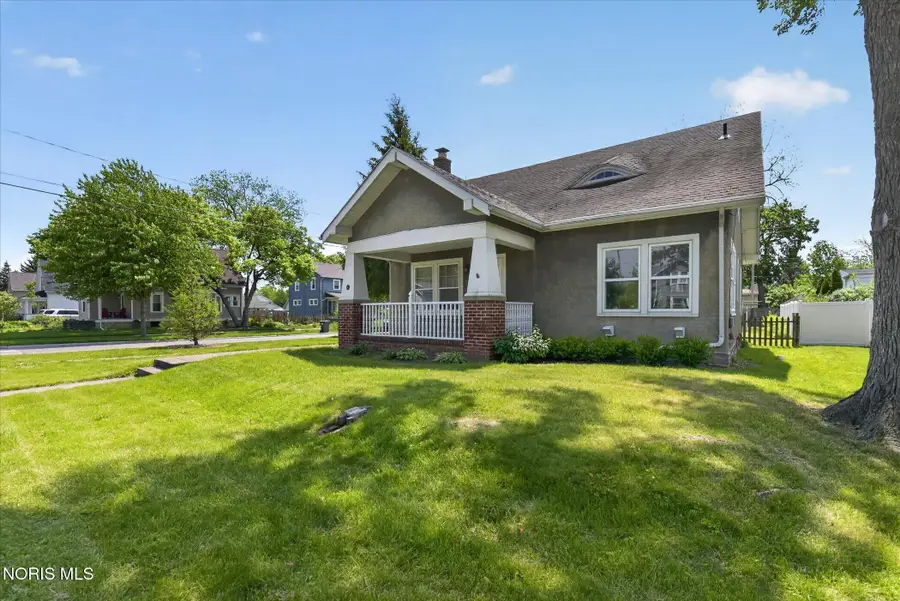 326 E Dudley Street, Maumee, OH 43537 - #2