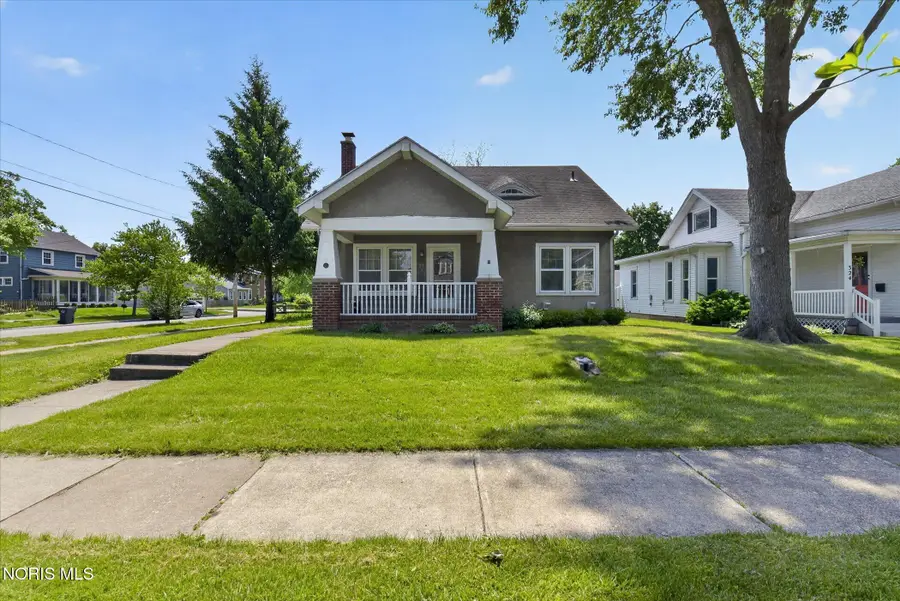 326 E Dudley Street, Maumee, OH 43537 - #3
