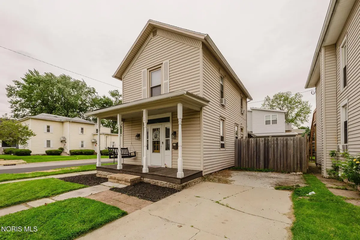 232 W Lima Street, Findlay, OH 45840 - #1