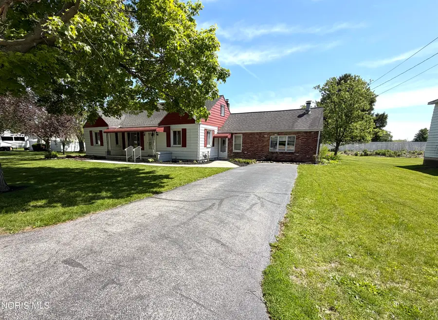 210 School Street, Luckey, OH 43443 - #3