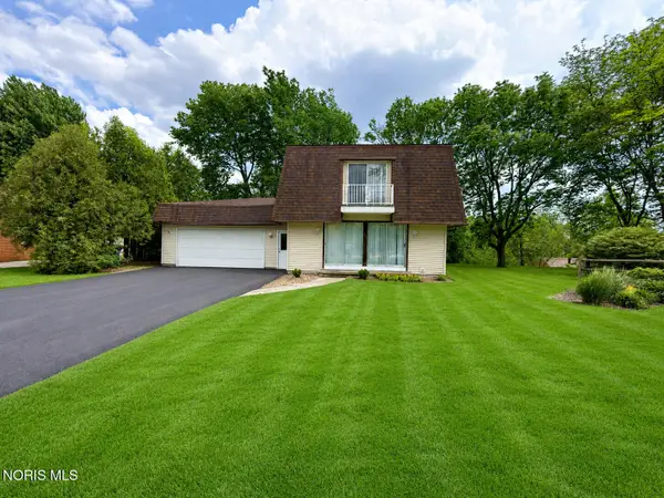 443 Overlook Drive, Waterville, OH 43566