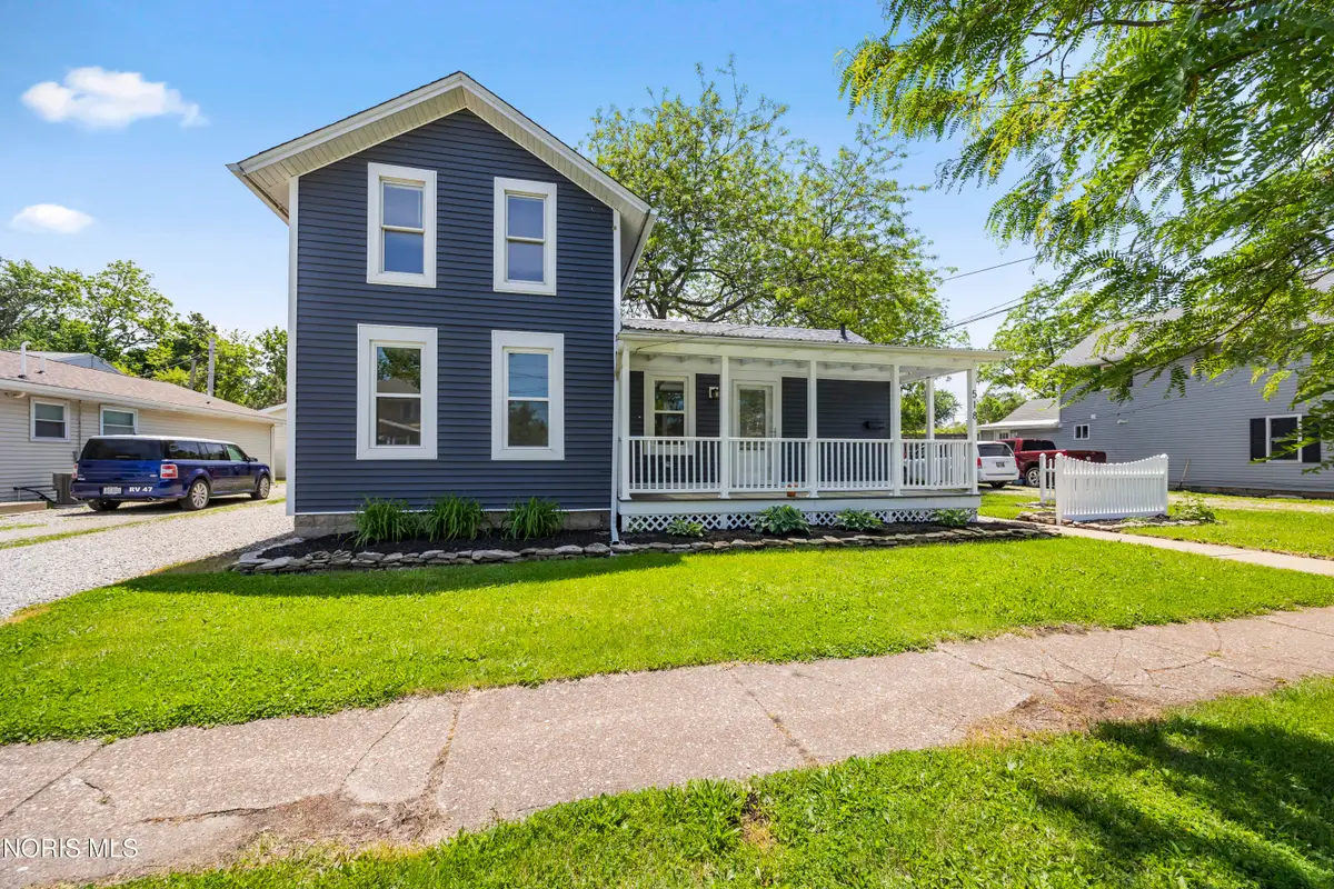 518 E 3rd Street, Port Clinton, OH 43452 - #1