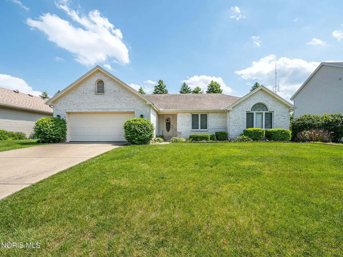 7427 Country Meadow Court, Sylvania, OH 43560 - #1