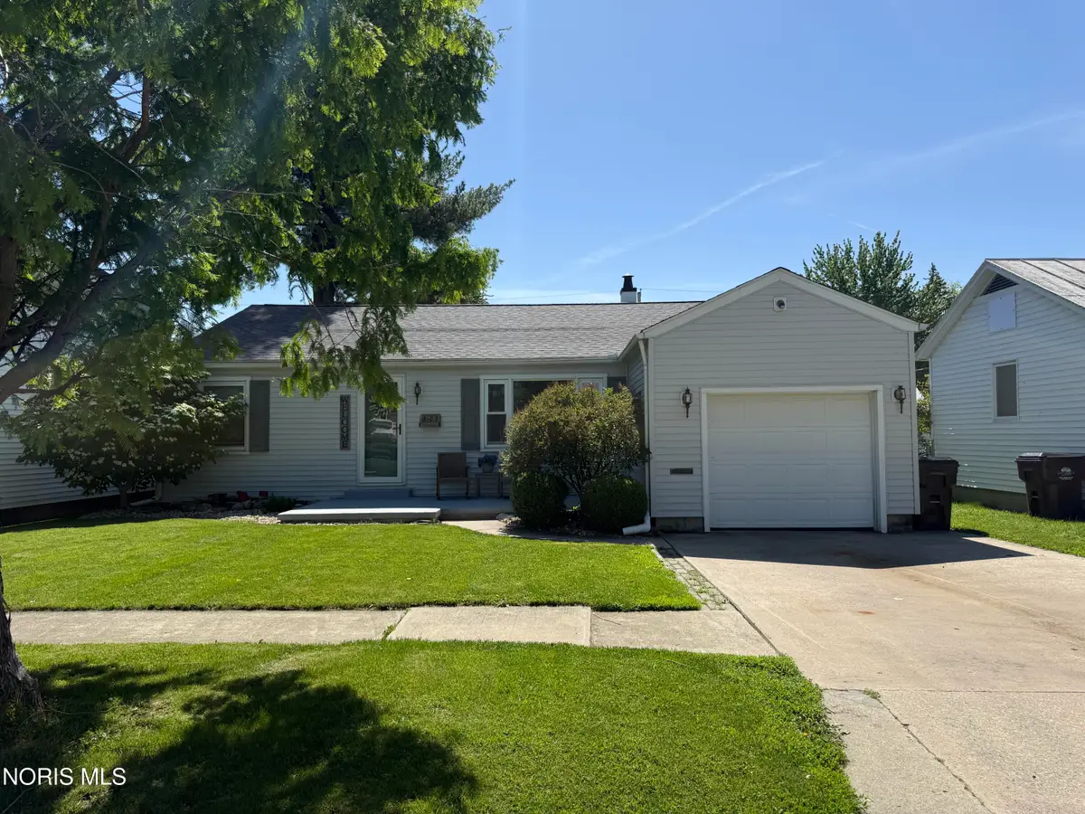 1013 Washington Avenue, Defiance, OH 43512 - #1