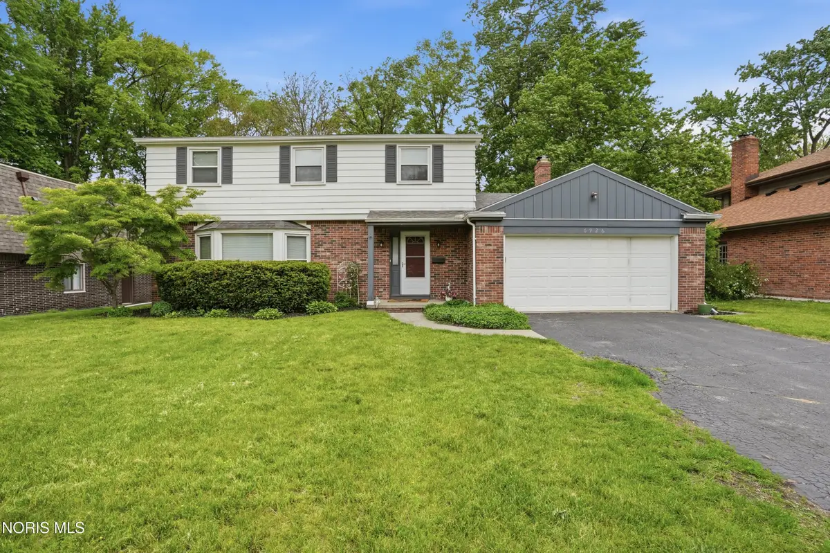 6926 Fredericksburg Drive, Sylvania, OH 43560 - #1