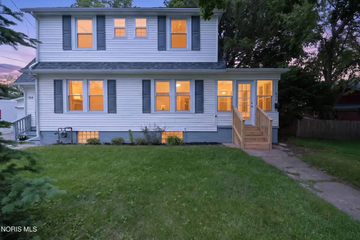 914 Michigan Avenue, Waterville, OH 43566 - #1