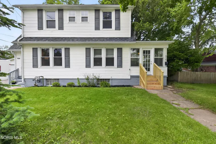 914 Michigan Avenue, Waterville, OH 43566 - #2