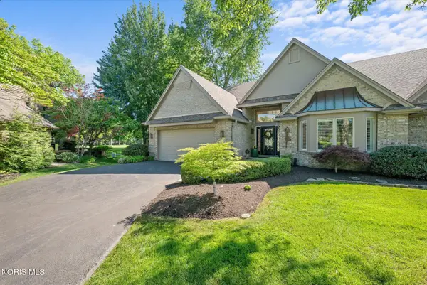 8626 Quail Hollow Court, Holland, OH 43528