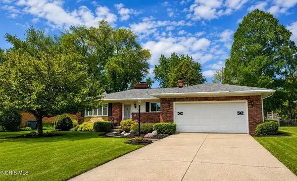 5855 Holly Glenn Drive, Toledo, OH 43612
