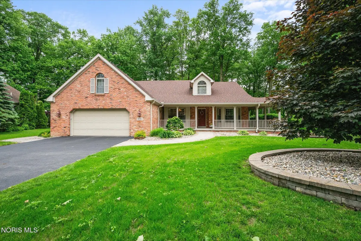 8014 Donnington Drive, Waterville, OH 43566 - #1