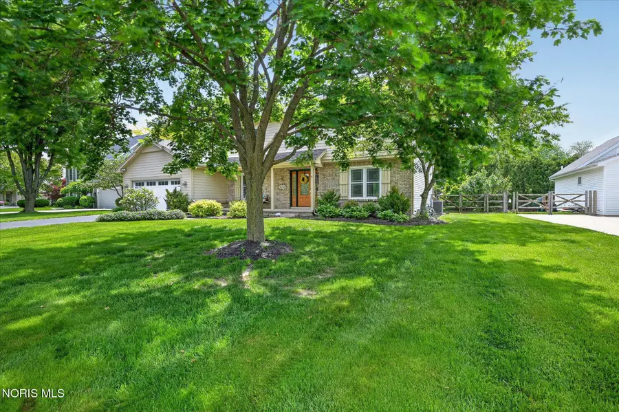 1212 Valley Bluff Drive, Perrysburg, OH 43551 - #3