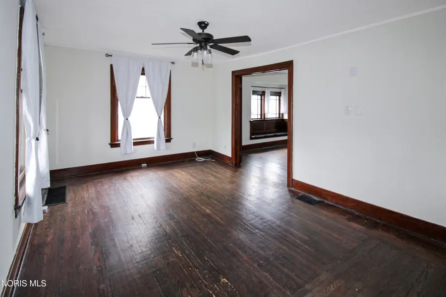 430 Vine Street, Fremont, OH 43420 - #3