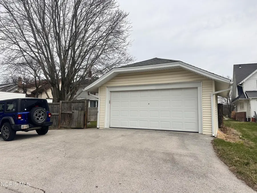 807 N Main Street, Bowling Green, OH 43402 - #3