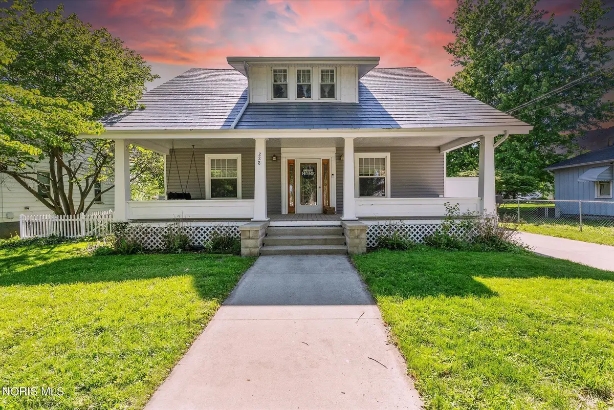 228 Vine Street, Wauseon, OH 43567 - #1